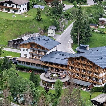 Hotel Kaerntnerhof Heiligenblut Buitenkant foto