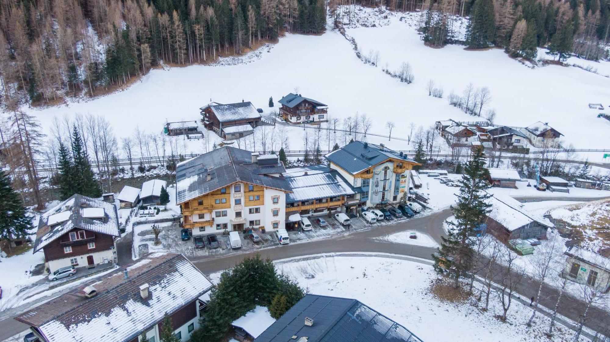 Hotel Kaerntnerhof Heiligenblut Buitenkant foto