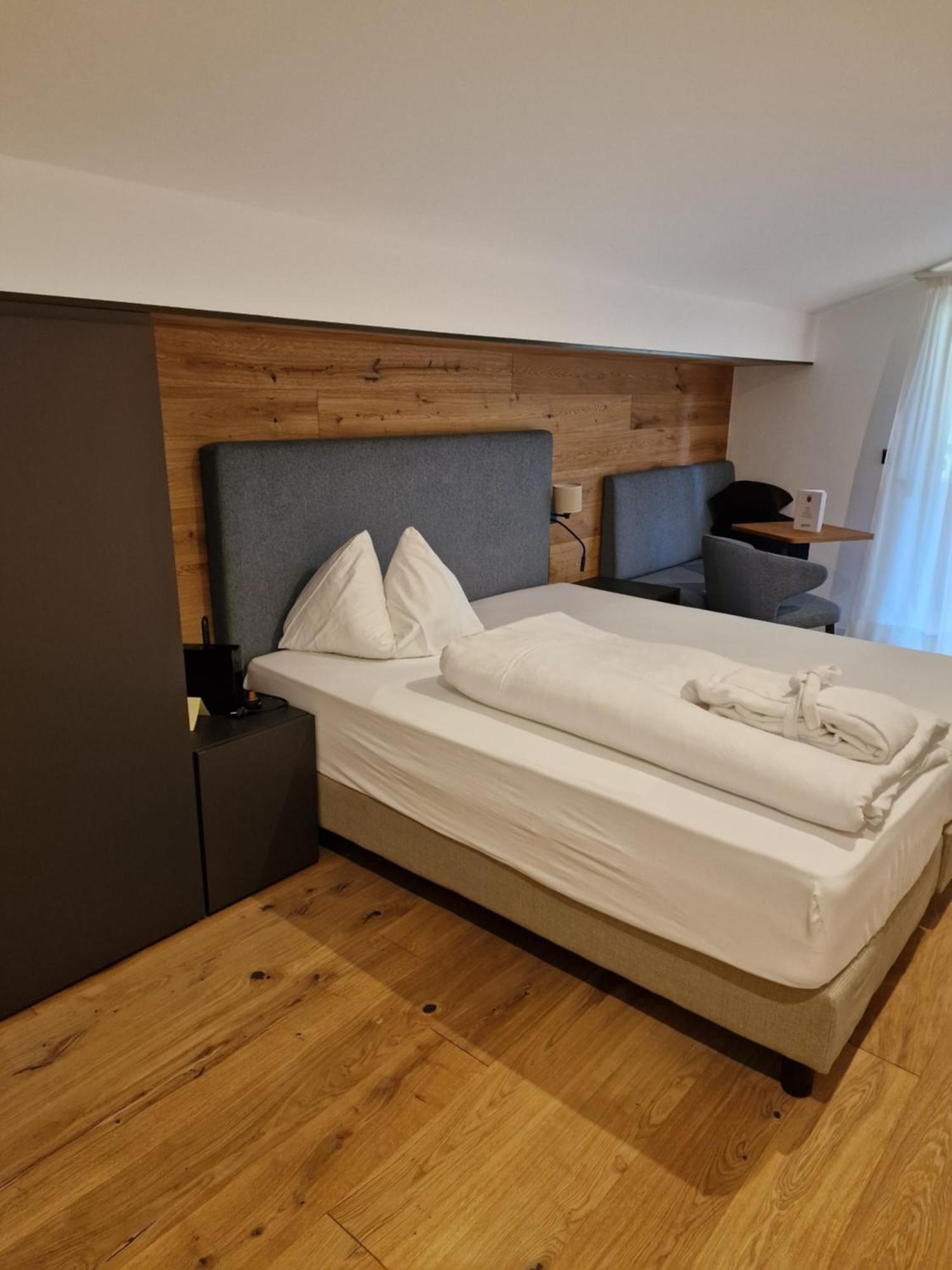 Hotel Kaerntnerhof Heiligenblut Buitenkant foto
