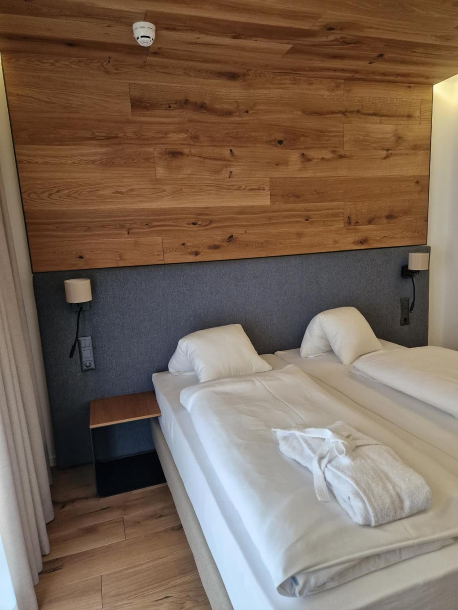 Hotel Kaerntnerhof Heiligenblut Buitenkant foto