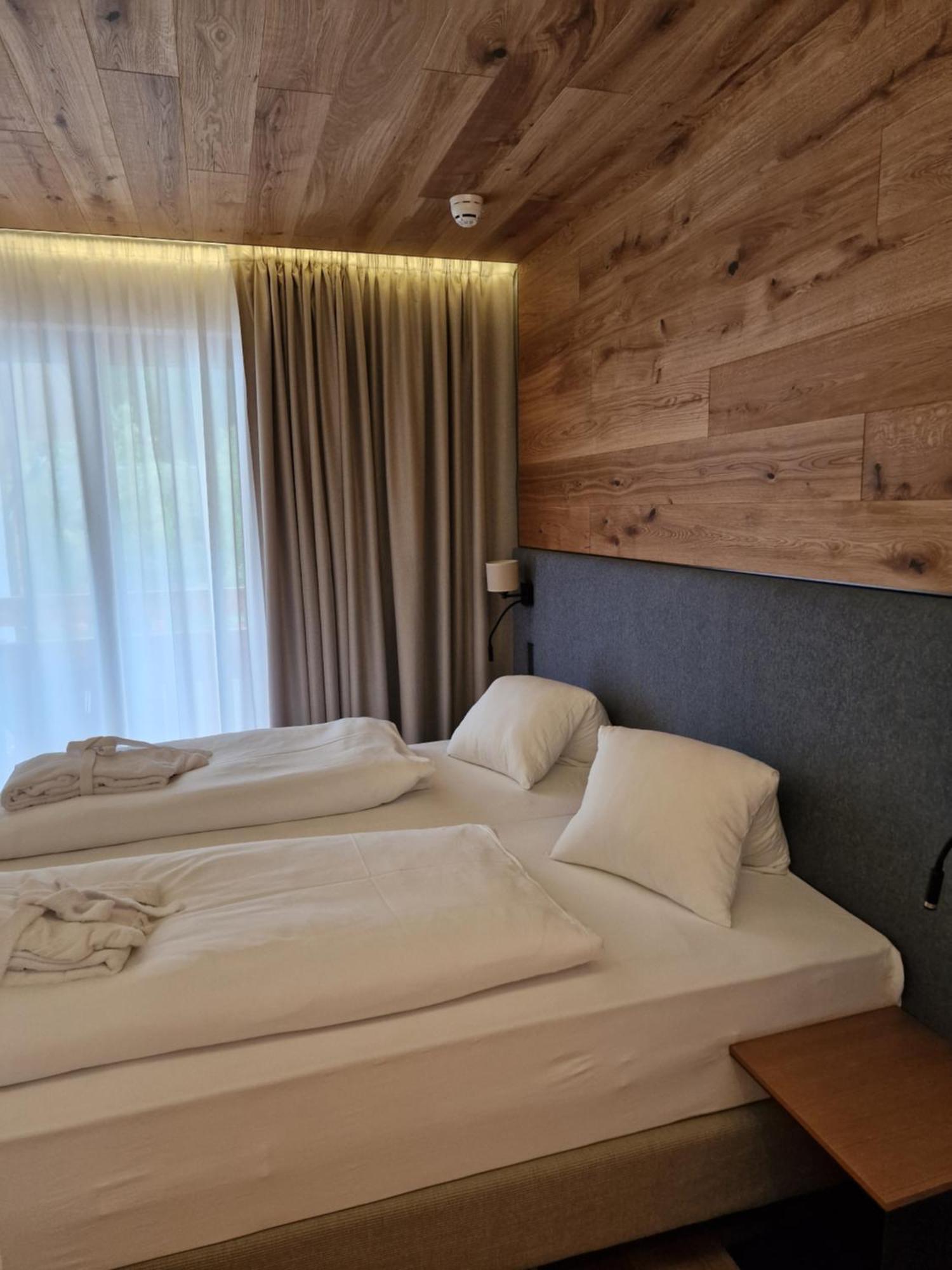 Hotel Kaerntnerhof Heiligenblut Buitenkant foto