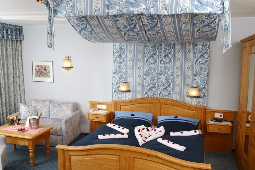 Hotel Kaerntnerhof Heiligenblut Buitenkant foto