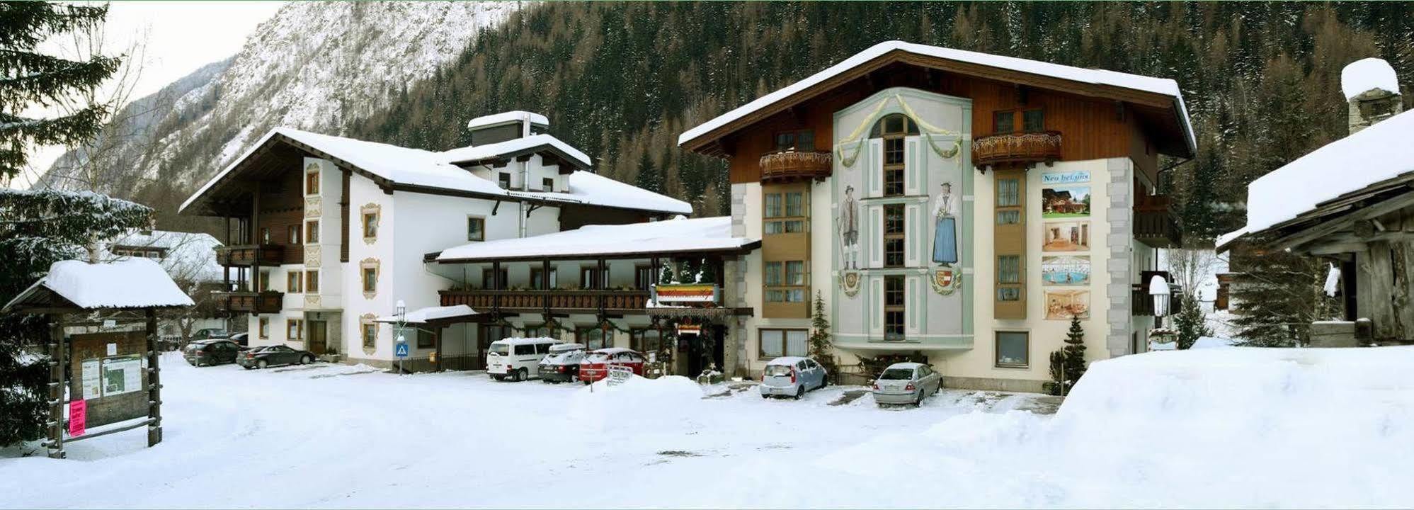 Hotel Kaerntnerhof Heiligenblut Buitenkant foto